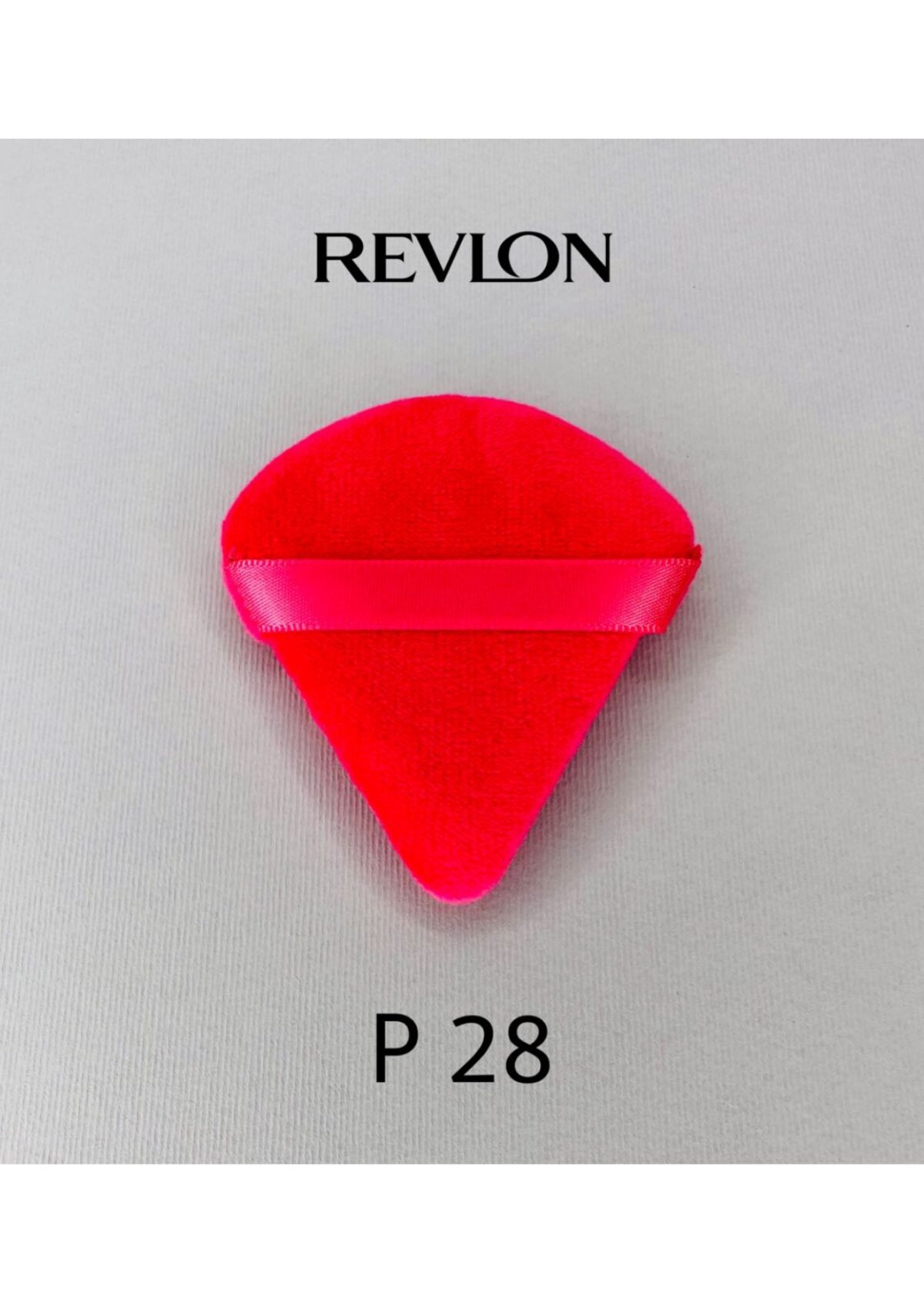 پد آرایشی مدل بیوتی REVLON P28